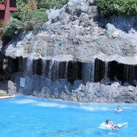 Grand Aquarium Szálloda İçmeler